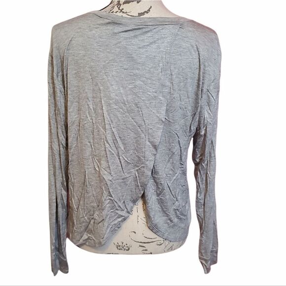 COZY ROZY Split Back Top - Picture 3 of 5